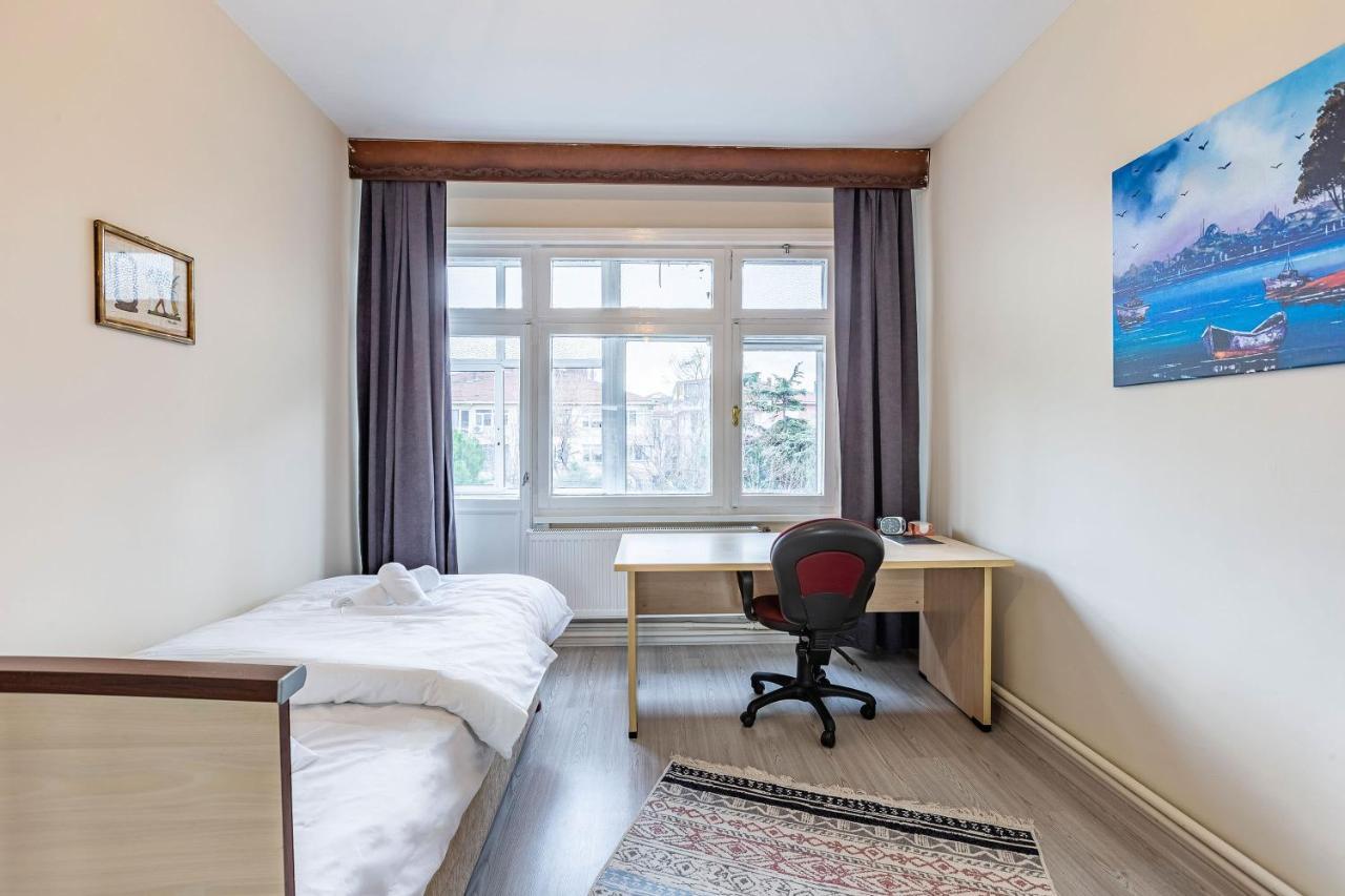 Charming Apartment Surrounded By Vibrant Attractions In Kadikoy Estambul Exterior foto